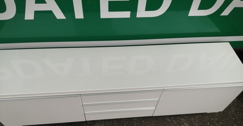 IKEA ‘BESTÅ BURS’ White TV Bench