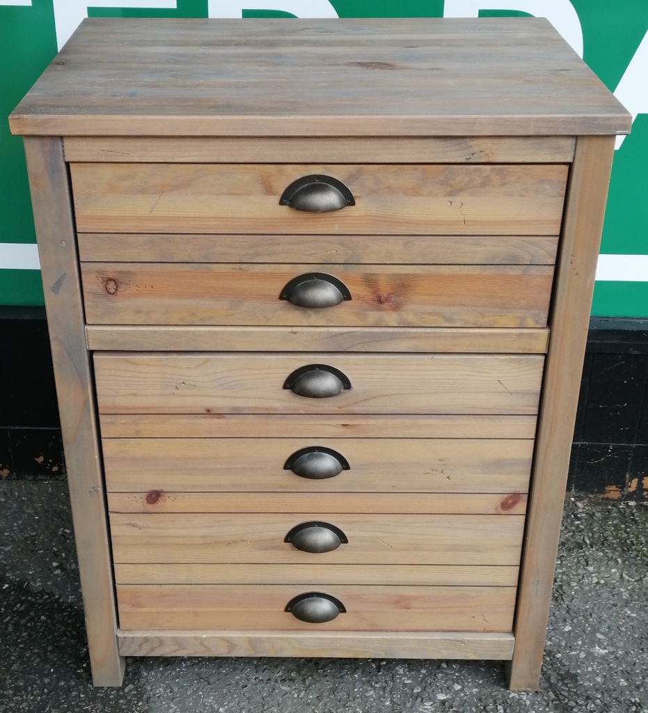 RUSTIC STYLE SIDEBOARD / CHEST