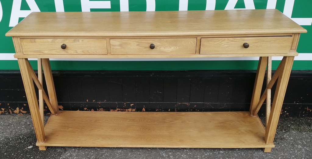 VERY STYLISH LONG  CONSOLE TABLE