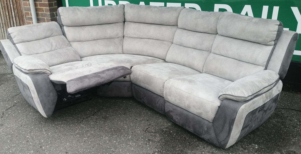 STUNNING GREY ELECTRIC RECLINER CORNER SOFA