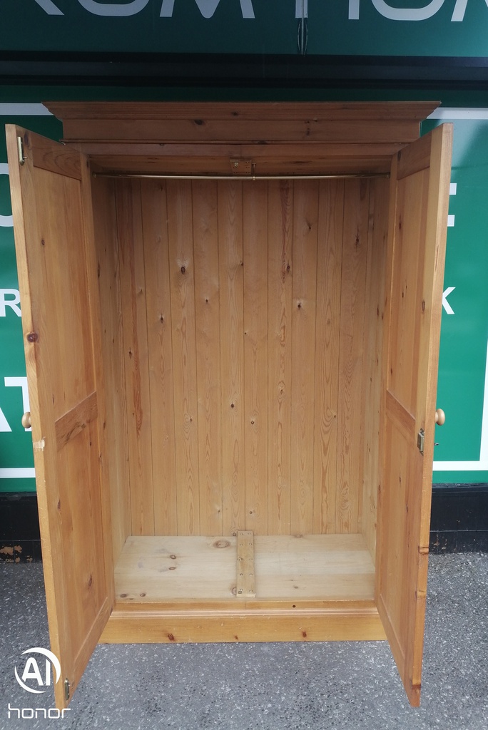 QUALITY SOLID PINE WARDROBE
