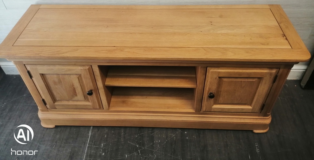QUALITY OAK TV BENCH
