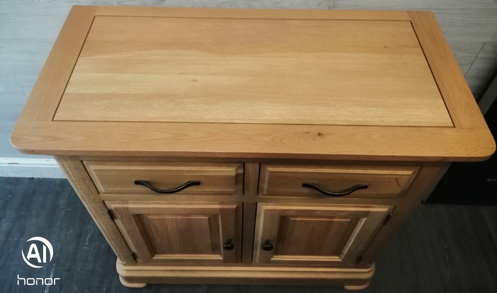 QUALITY NEAT OAK SIDEBOARD