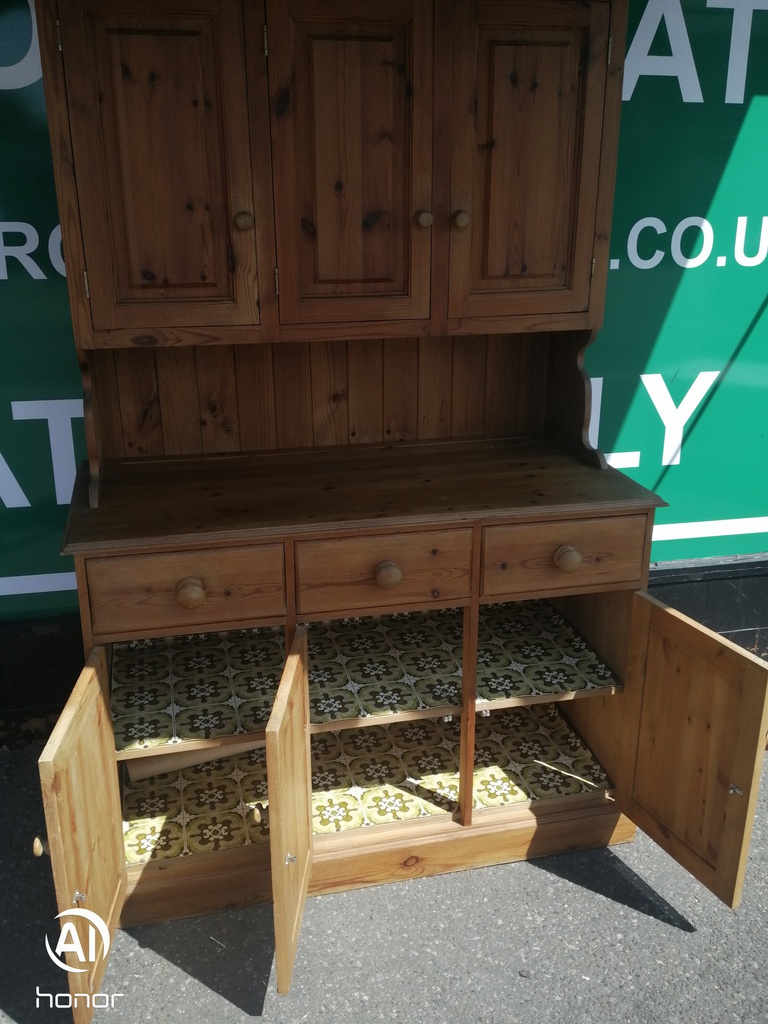 SOLID PINE TRIPLE CUPBOARD DRESSER
