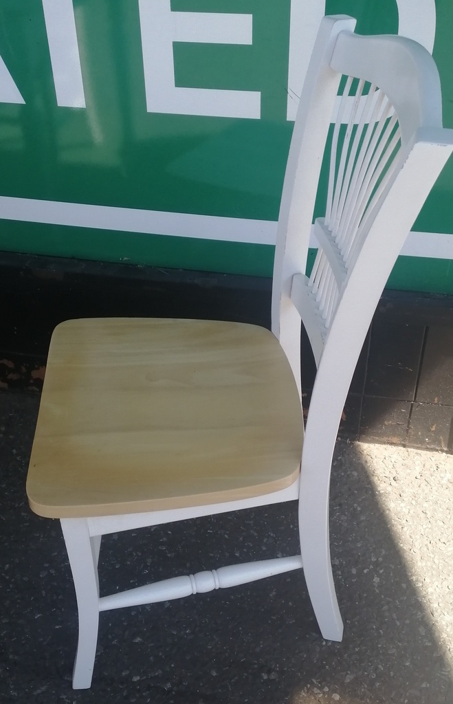 Neat Tile Top Table and Four Chairs