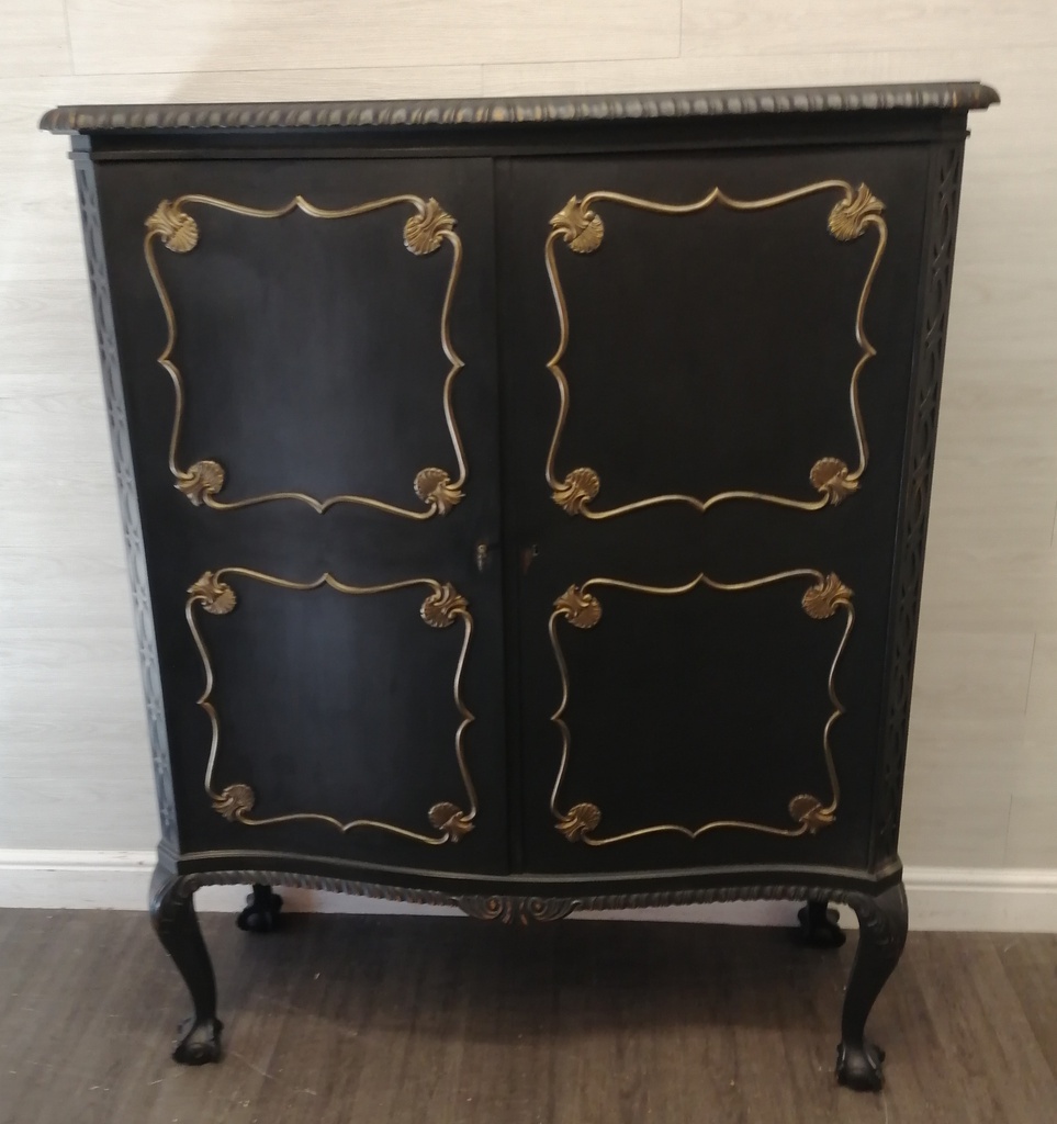 Stunning painted linen/storage cupboard