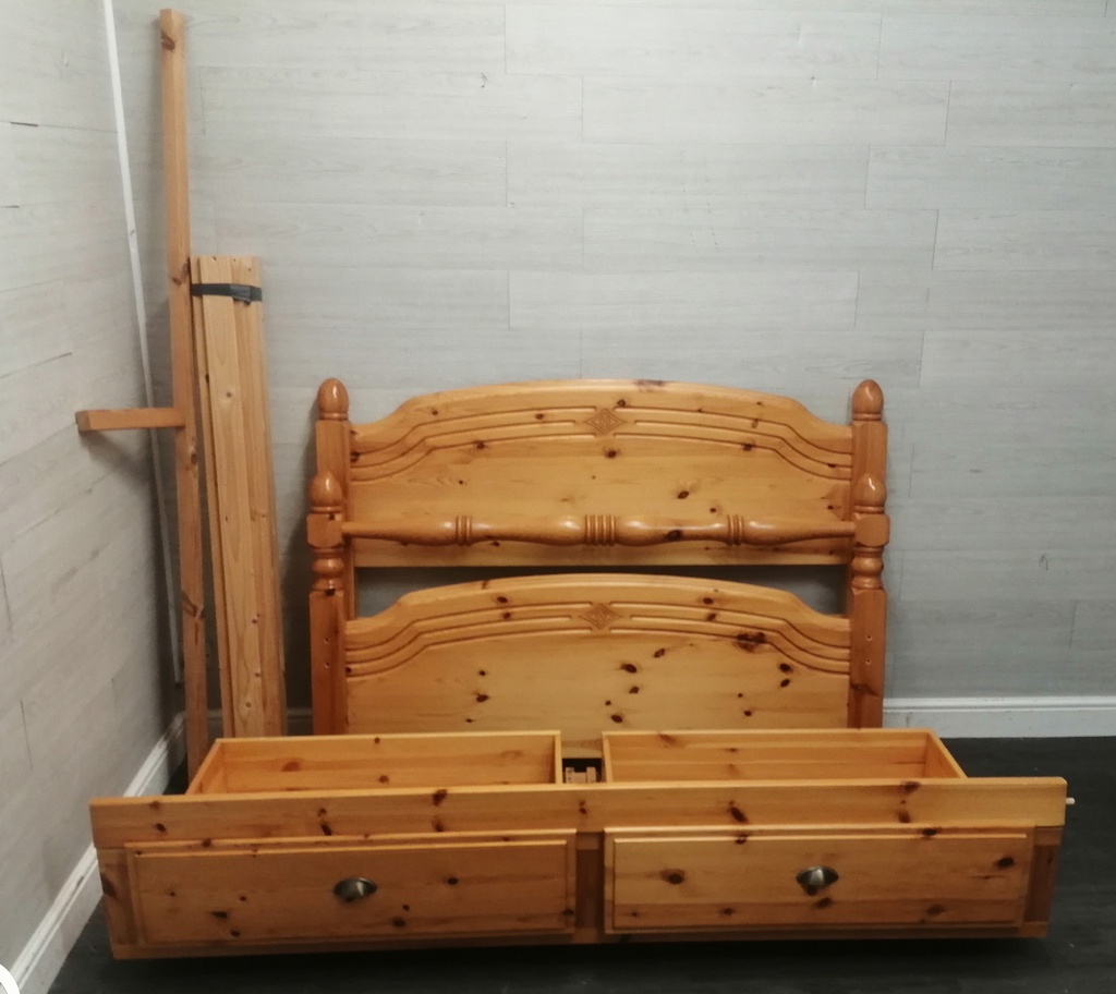 4ft6"Pine Bed Frame with Four Drawers