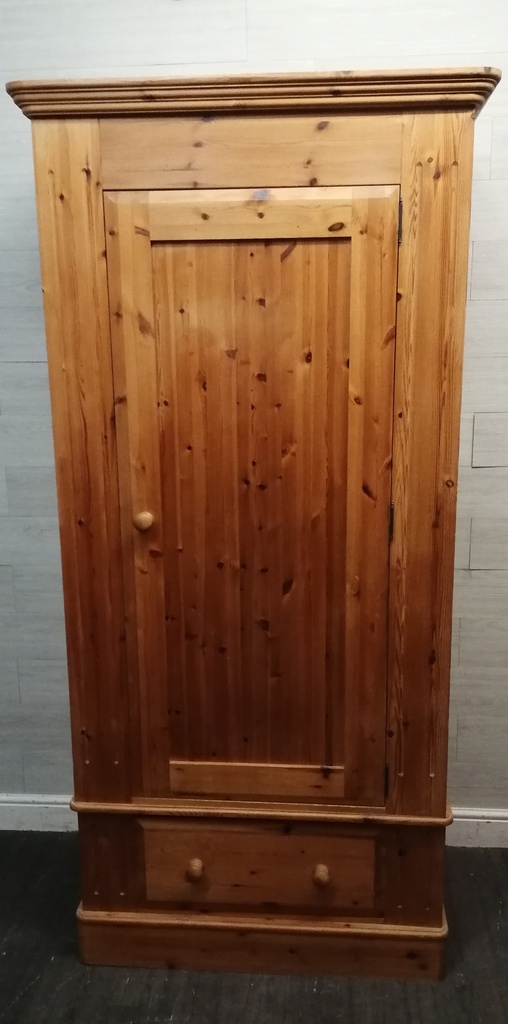 SINGLE DOOR SOLID PINE WARDROBE WITH DRAWER