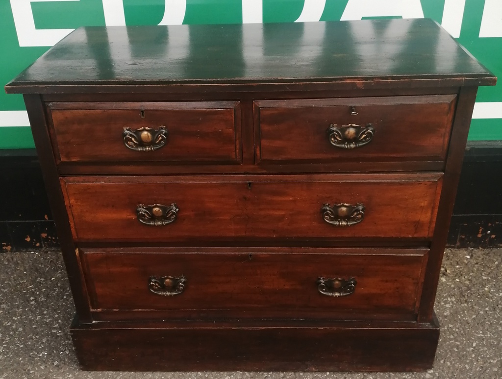 LOVELY OLD ANTIQUE CHEST OF 4 DRAWERS