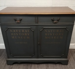 [HF17819] Neat painted sideboard
