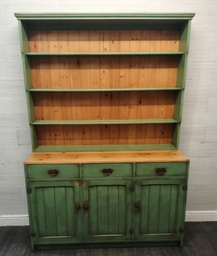 [HF17994] Lovely  painted  pine shabby chic dresser