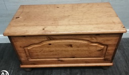 [HF18345] Pine blanket box