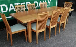 [HF18943] QUALITY HEAL'S TABLE AND 8 CHAIRS